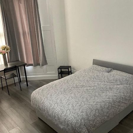 Chosen Rocky Lane Private Rooms Liverpool Luaran gambar