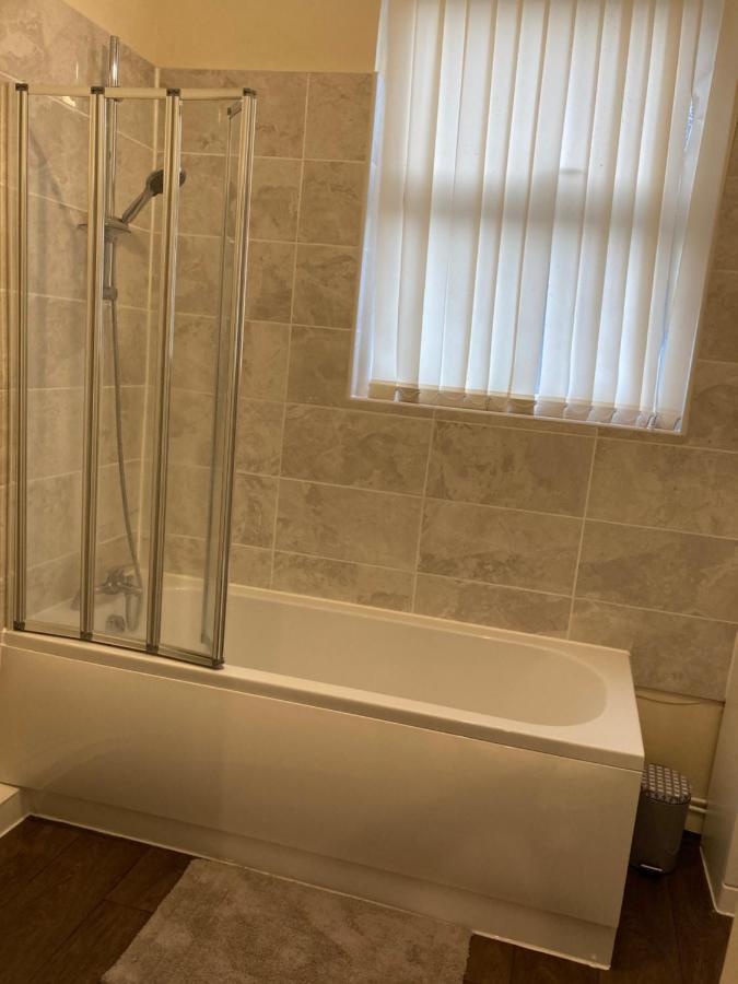 Chosen Rocky Lane Private Rooms Liverpool Luaran gambar