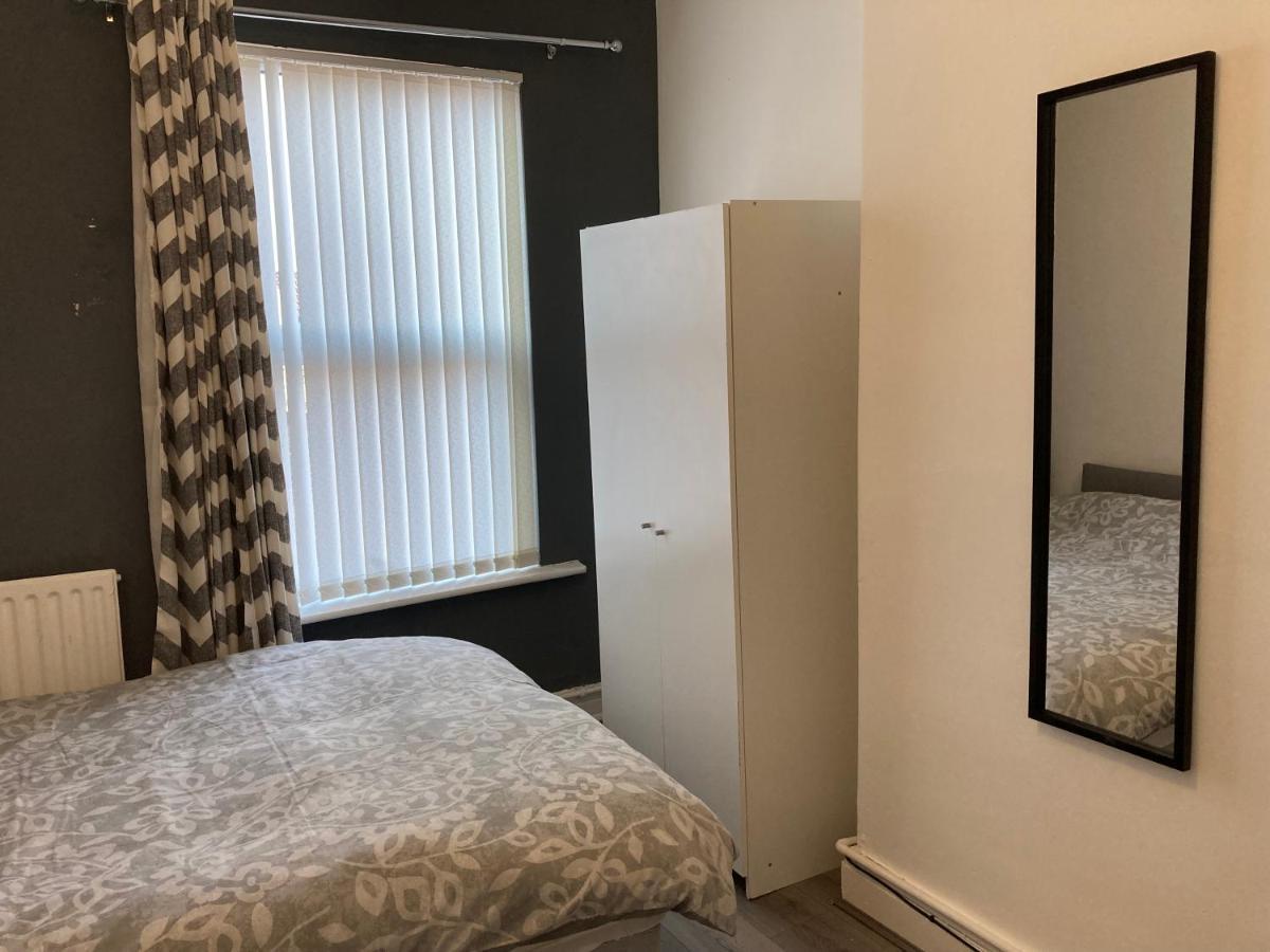 Chosen Rocky Lane Private Rooms Liverpool Luaran gambar
