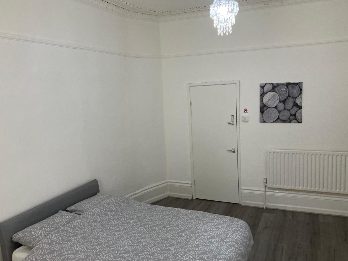 Chosen Rocky Lane Private Rooms Liverpool Luaran gambar